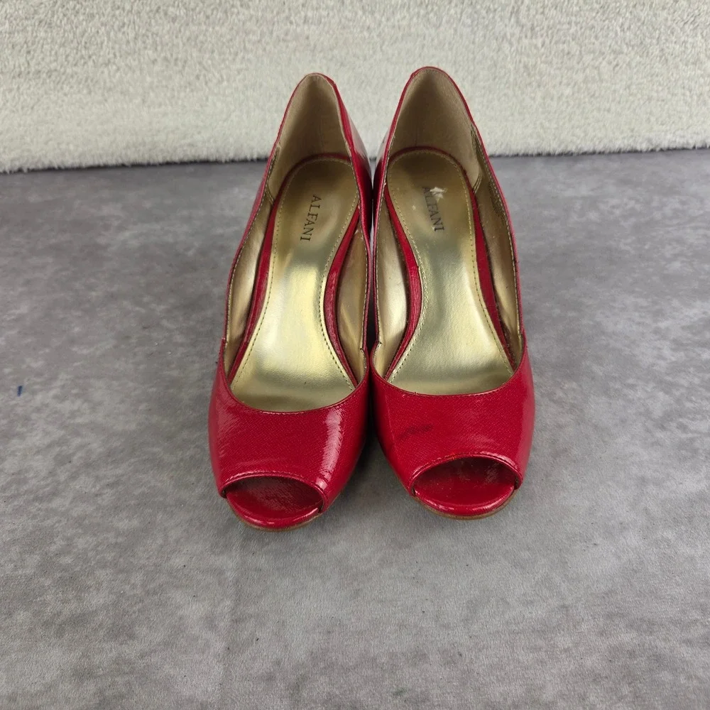 Alfani Womens Red Patent Peep Toe Wedge Heels Pumps Red Textured S1874 Size 7M
